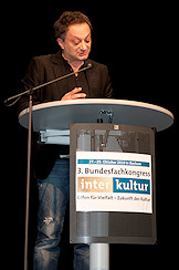 Feridun Zaimoğlu beim Auftakt zum Bundesfachkongress Interkultur 2010